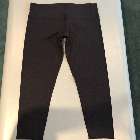 lululemon athletica Pants - Lululemon Charcoal Gray Cotton Lycra Capris .